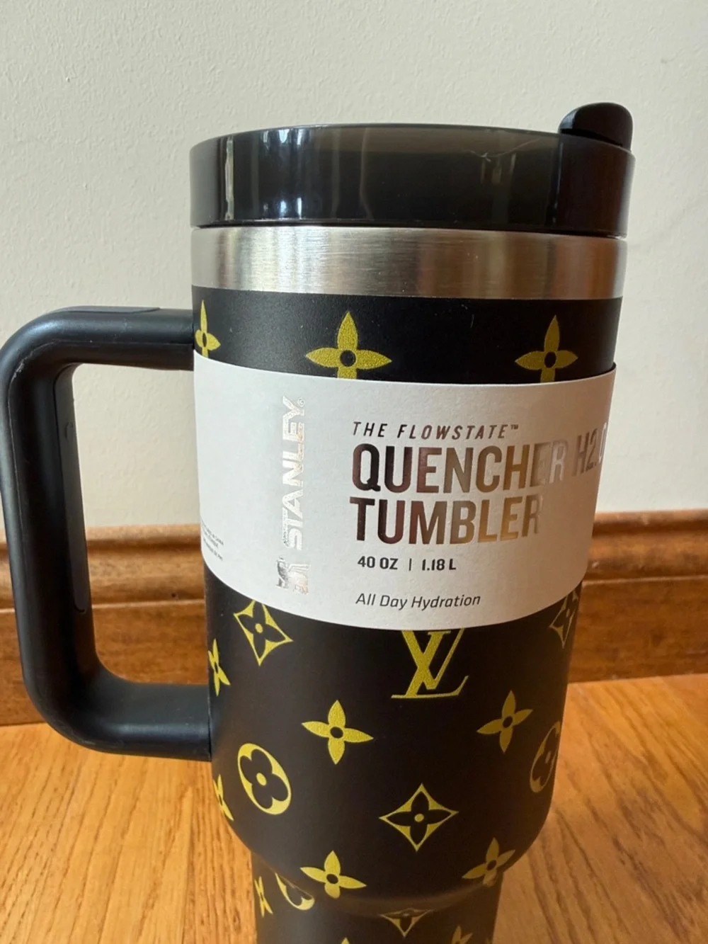 Stanley x LV Classic Quencher H2.O 40oz Tumbler - Picture 3 of 12
